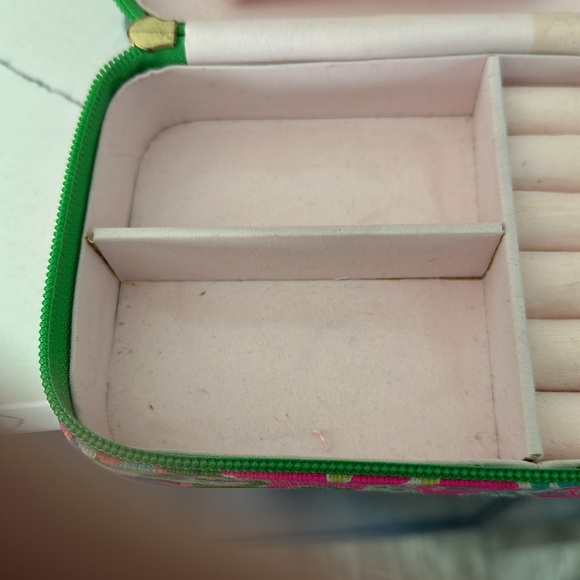 Lilly Pulitzer travel jewelry box - Picture 5 of 5